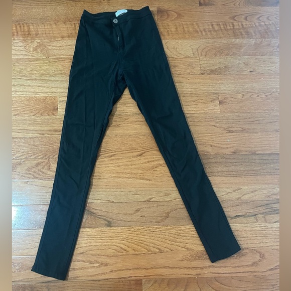 Women’s Outfit - Picture 3 of 5